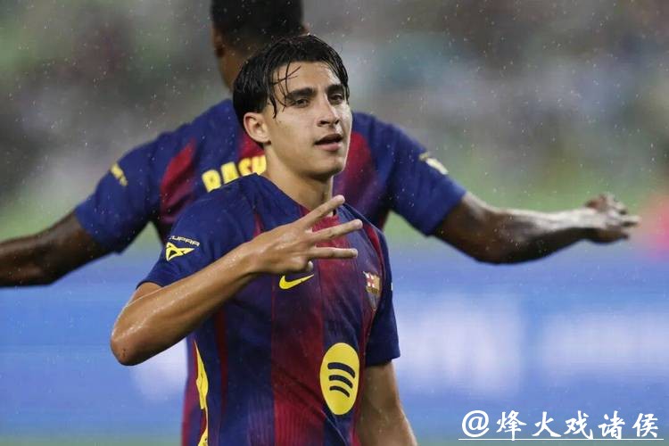 每体：巴萨是莱万首选；芝加哥火焰正在努力说服莱万