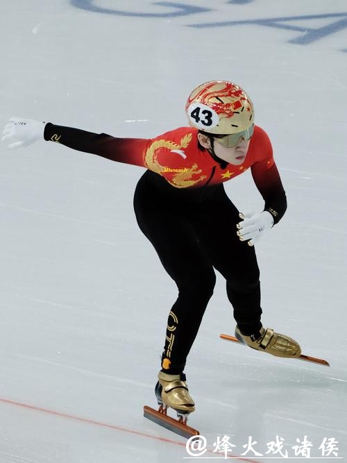 米兰冬奥|险些抬上担架一度考虑退赛,17岁韩国少女绝杀登顶单板滑雪U池 米兰冬奥|险些抬上担架一度考虑退赛,17岁韩国少女绝杀登顶单板滑雪U池