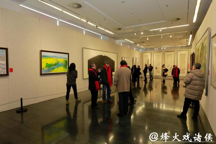 “东方微笑·2026人美新春特展”开幕